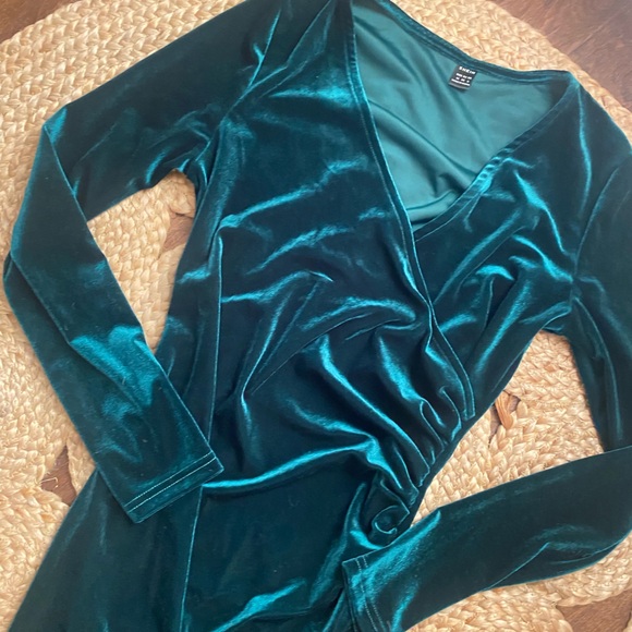VELVET GREEN WRAP FRONT DRESS SZ M - Picture 5 of 8